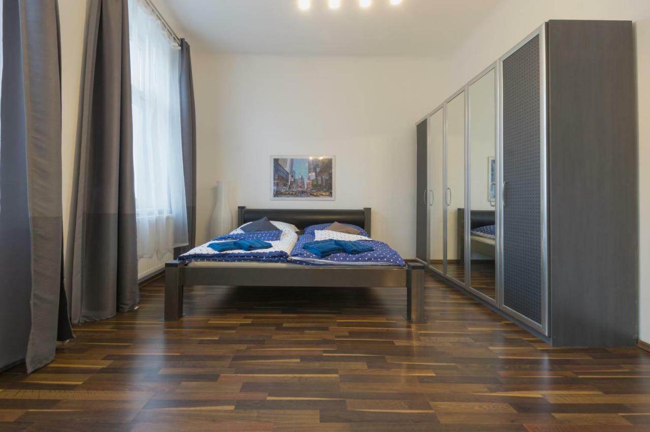 Spacious Apartment In Center With Terrace Viena Exterior foto