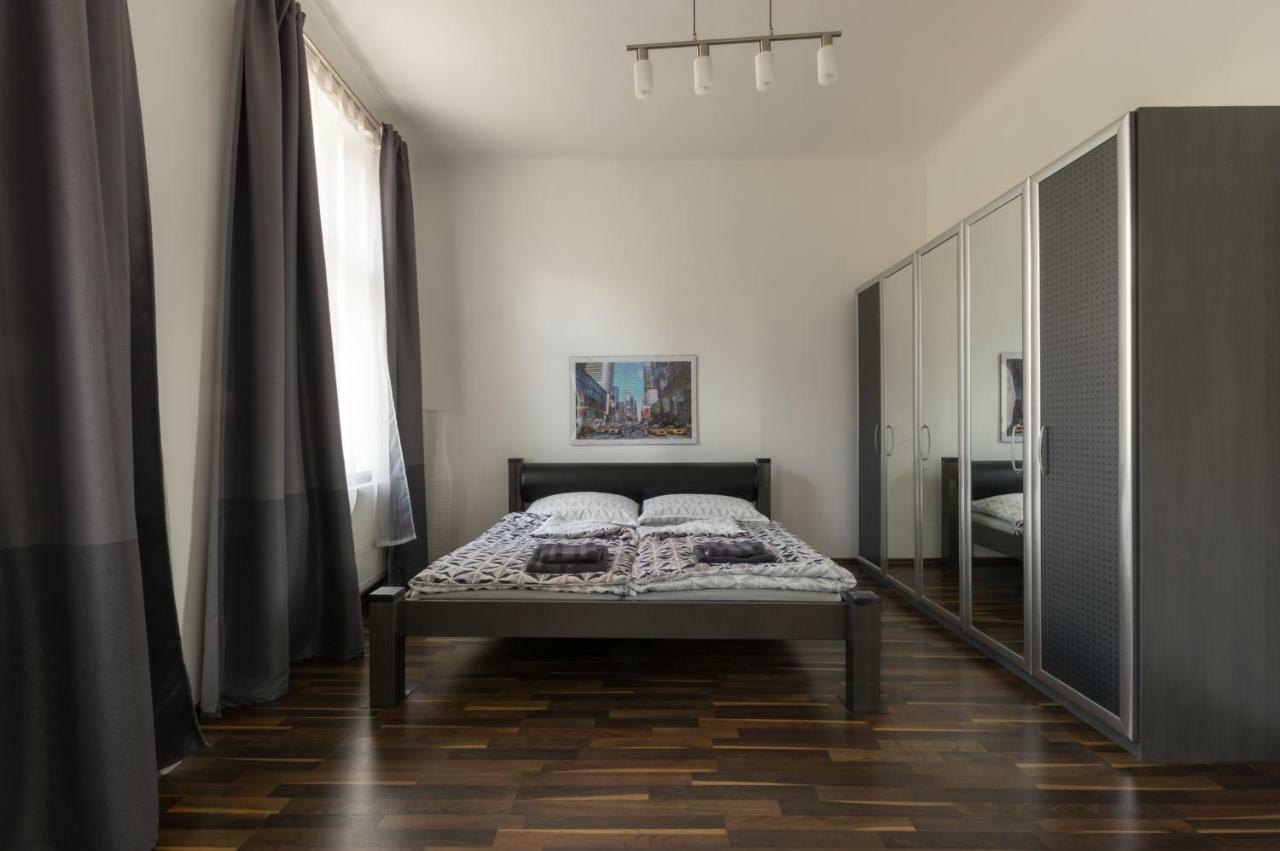 Spacious Apartment In Center With Terrace Viena Exterior foto